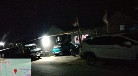 Suasana salah satu tempat karaoke di Desa Dringu, Probolinggo, yang nekat beroperasi meski sudah dua kali disegel Satpol PP. Lokasi ini kerap disebut warga sebagai sarang maksiat yang meresahkan