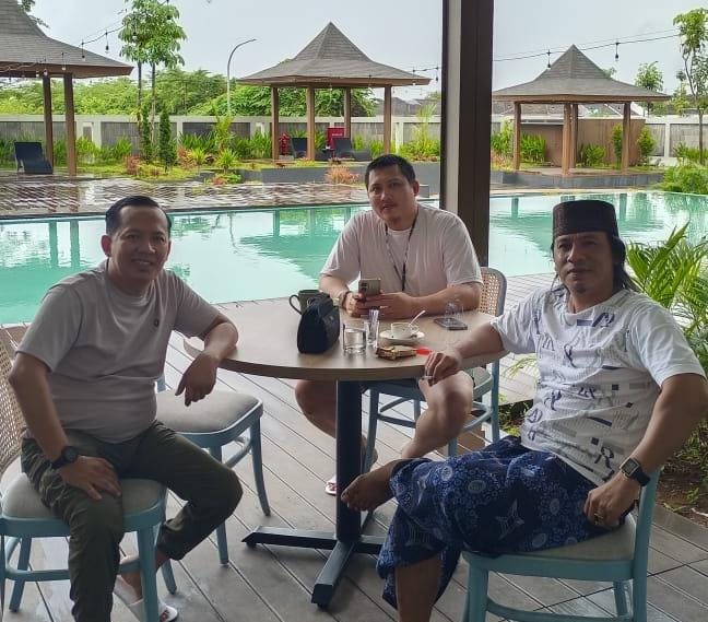 Kolam elegan MYZE Hotel Sumenep, perpaduan sempurna antara desain modern dan nuansa hangat khas Madura
