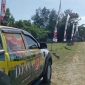 Mobil Djava dan umbul Exodus tampak berkibar di Lapangan Giling, memeriahkan persiapan Karapan Sapi Sumenep 2025 yang akan digelar besok, menambah semarak pesta budaya khas Madura