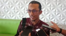 Dok Foto: Yusron, Humas PT Fuyuan saat wawancara dengan media