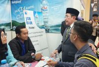 Wakil Bupati Sumenep, KH. Imam Hasyim, saat pembukaan Job Fair 2025 di Gedung KORPRI, Rabu (17/09/2025).
