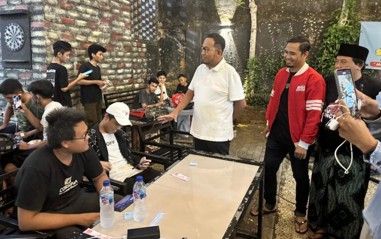 Achmad Fauzi Wongsojudo, menunjukkan dukungannya terhadap perkembangan e-sport di Kabupaten Sumenep, dengan menghadiri dan merangkul para atlet Free Fire & Mobile Legend dalam ajang Turnamen Sumenep,