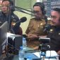 Tangkapan Layar. Bupati Pamekasan bersama pejabat BC Madura saat talkshow mengajak Budayakan Rokok Legal. Sementara rokok ilegal yang ditengarai diproduksi bersarang di wilayahnya hingga kini justru dibiarkan merajalela