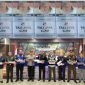 KOLASE FOTO. Kepala BC Madura bersama Aparat Penegak Hukum di Kabupaten Pamekasan saat memamerkan sederet rokok ilegal. Sementara hingga kini, bandar rokok ilegal yang berada d wilayah hukumnya di Kabupaten Pamekasan masih dibiarkan melenggang bebas. Dan rokok ilegal merek Tali Jaya