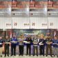 KOLASE FOTO. Kepala BC Madura bersama Aparat Penegak Hukum di Kabupaten Pamekasan saat memamerkan sederet rokok ilegal. Sementara hingga kini, bandar rokok ilegal yang berada d wilayah hukumnya di Kabupaten Pamekasan masih dibiarkan melenggang bebas. Seperti bandar rokok ilegal merek DALILL