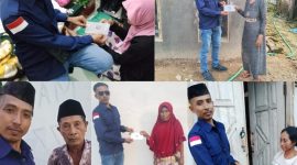 Anggota JSI, menyerahkan santunan dari program Saku Berkah kepada warga penerima, sebagai bagian dari kegiatan rutin kepedulian sosial Jurnalis Sumenep Independen (JSI).
