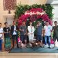 JSI dan manajemen Swiss-Belinn Manyar Surabaya berpose bersama sebagai simbol apresiasi dan sinergi antara komunitas jurnalis dan pihak hotel.
