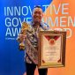 Bupati Situbondo menerima penghargaan Innovative Government Award (IGA) 2025 dari Kementerian Dalam Negeri. Situbondo resmi dinobatkan sebagai Kabupaten Terinovatif Nasional 2025, sebagai bentuk pengakuan atas komitmen dan terobosan daerah dalam menghadirkan layanan publik yang kreatif dan berdampak bagi masyarakat.