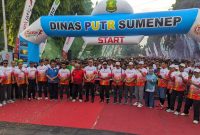 Ribuan warga Sumenep ikut Fun Run 5K dan 10K dalam Sumenep Sun Run 2025, ajang yang memadukan olahraga dan edukasi gaya hidup sehat.
