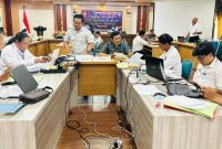 Keterangan Foto:
Para wartawan peserta Uji Kompetensi Wartawan (UKW) Pemkab Situbondo bekerjasama dengan Unitomo Surabaya mengikuti sesi pelatihan dan evaluasi, sebagai bagian dari upaya meningkatkan profesionalisme dan kompetensi jurnalis di wilayah Situbondo