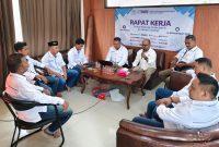 Pengurus dan anggota Serikat Media Siber Indonesia (SMSI) Kabupaten Sumenep saat mengikuti Rapat Kerja (Raker) bertema “Strategi Penguatan Media Siber di Era Disrupsi Teknologi” di Kota Batu, Malang, Jawa Timur, Senin (15/12/2025). Raker ini menjadi forum konsolidasi untuk memperkuat profesionalisme, etika jurnalistik, dan kolaborasi media siber di tengah pesatnya perkembangan teknologi digital.
