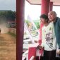 Kapolres Sumenep AKBP Rivanda, S.I.K., didampingi istri tercintanya sekaligus Ketua Bhayangkari Cabang Sumenep Ny. Diah Rivanda, tampak menyaksikan langsung Lomba Kerapan Sapi Kapolres Sumenep Cup 2025 di Lapangan Kerapan Sapi Giling, Desa Pangarangan, Kecamatan Kota, Kabupaten Sumenep.
