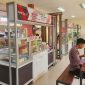 Foto menunjukkan suasana Pujasera Pemkab Sumenep yang tampak sepi, meski fasilitas modern dan beragam menu kuliner telah tersedia untuk ASN dan masyarakat umum.