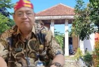 Kacabdin Dinas Pendidikan Jawa Timur Wilayah Sumenep, Dr. Budi Sulistyo, S.Pd., M.Si., tampak menolak memberikan komentar saat dikonfirmasi terkait belanja hibah uang Rp 3 miliar lebih untuk PAUD, Rabu (17/12/2025). Sikap bungkam ini menimbulkan pertanyaan publik soal transparansi dan akuntabilitas anggaran pendidikan.