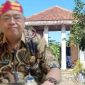 Kacabdin Dinas Pendidikan Jawa Timur Wilayah Sumenep, Dr. Budi Sulistyo, S.Pd., M.Si., tampak menolak memberikan komentar saat dikonfirmasi terkait belanja hibah uang Rp 3 miliar lebih untuk PAUD, Rabu (17/12/2025). Sikap bungkam ini menimbulkan pertanyaan publik soal transparansi dan akuntabilitas anggaran pendidikan.