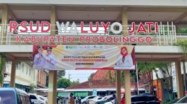 Di tengah keterbatasan fasilitas rumah sakit, RSUD Waluyo Jati Kraksaan Probolinggo memilih membeli mobil mewah untuk direksi.