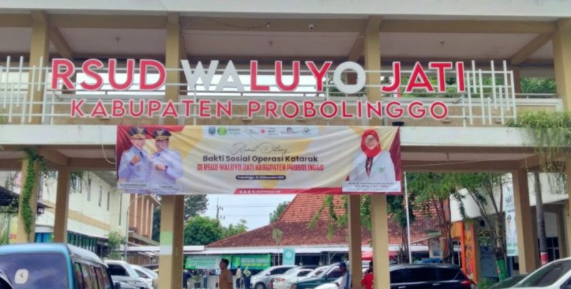 Di tengah keterbatasan fasilitas rumah sakit, RSUD Waluyo Jati Kraksaan Probolinggo memilih membeli mobil mewah untuk direksi.