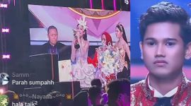 Valen adalah simbol perjuangan, ketulusan, dan mimpi anak daerah yang berhasil menyentuh hati jutaan masyarakat Indonesia. Berasal dari Pamekasan, Madura, Valen membuktikan bahwa bakat, kerja keras, dan karakter kuat mampu menembus panggung nasional. Meski hasil akhir kompetisi mencatat nama lain, suara publik berkata jujur bahwa Valen adalah Juara Satu di Hati Masyarakat Indonesia.