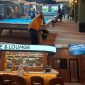 Keterangan Foto: Pengunjung menikmati permainan biliar dan suasana nyaman di Cafe & Lounge MBS Billiard Sumenep, Sabtu (27/12/2025). Tempat ini memadukan hiburan, olahraga, dan ruang produktif yang mendukung kreativitas serta interaksi positif bagi anak muda dan keluarga.