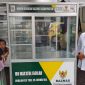 Keterangan Foto:
Mar’atul Fadilah, warga Jalan Trunojoyo Gang Buntu, Desa Kolor, Kecamatan Kota, menerima bantuan rombong UMKM dari BAZNAS Sumenep melalui program Sumenep Makmur. Bantuan ini diharapkan dapat mendukung usaha mikro kecil agar lebih tertata dan meningkatkan kesejahteraan keluarga.