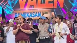 H. Her dan Valen DA7 tampil berduet di Panggung Kemanusiaan, menyatukan musik dan solidaritas untuk korban bencana di Aceh dan Sumatera.