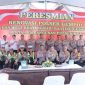 Kapolres Pasuruan AKBP Jazuli Dani Iriawan saat menandatangani peresmian renovasi Polsek Gempol dan Aula Bhayangkari, sekaligus pembangunan Polsek Beji, sebagai simbol penguatan sarana pelayanan kepolisian di Kabupaten Pasuruan.