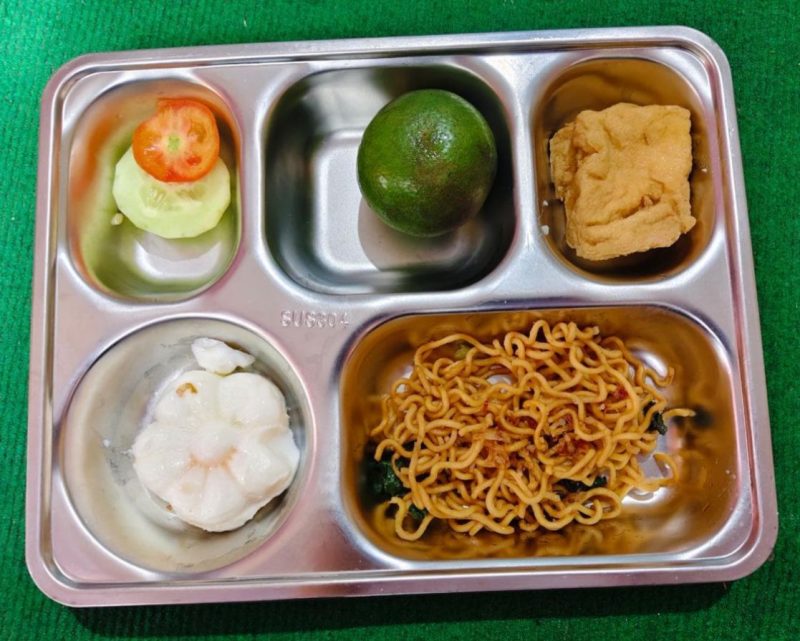 Foto. Sajian Makanan Bergizi Gratis (MBG) di Kecamatan Batang-batang