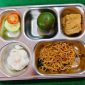 Foto. Sajian Makanan Bergizi Gratis (MBG) di Kecamatan Batang-batang