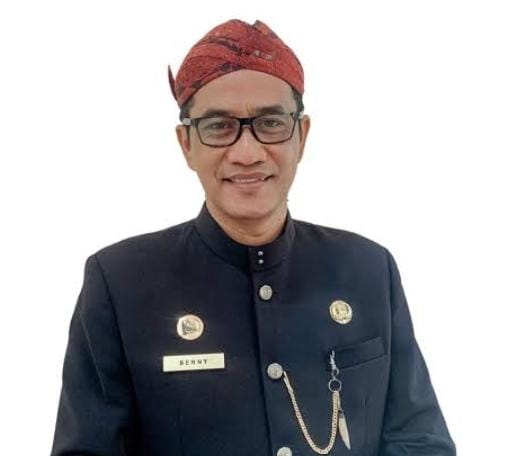 Keterangan Foto:
Ir. Benny Irawan resmi dilantik sebagai Kepala BKPSDM Sumenep oleh Bupati Achmad Fauzi Wongsojudo di Pendopo Agung Keraton Sumenep, Rabu (14/01/2026). Pelantikan ini menjadi bagian dari mutasi dan promosi jabatan ASN untuk meningkatkan efektivitas, profesionalisme, dan kualitas pelayanan publik di Kabupaten Sumenep.