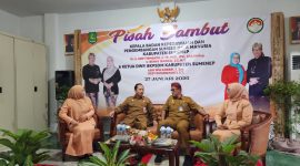 Arif Formanto dan Ir. Benny Irawan. Proses serah kepemimpinan BKPSDM Sumenep berjalan dalam semangat kesinambungan birokrasi.