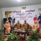 Arif Formanto dan Ir. Benny Irawan. Proses serah kepemimpinan BKPSDM Sumenep berjalan dalam semangat kesinambungan birokrasi.