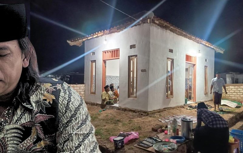 Pembangunan Musola Al-Ikhlas di Desa Gunung Kembar, Kecamatan Manding, yang telah mencapai progres 96 persen berkat kolaborasi JSI Sumenep dan para donatur, menjadikan rumah ibadah ini kembali hidup untuk warga.