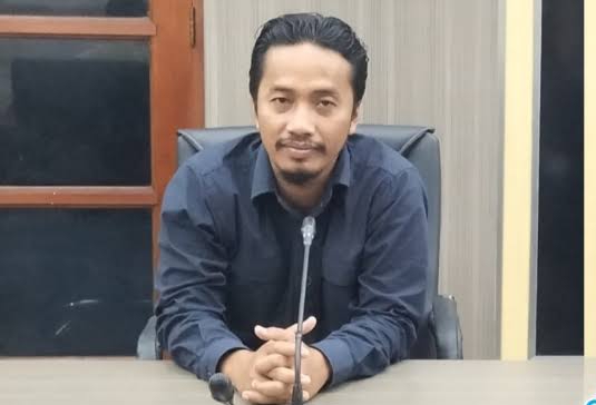 Juhairi, anggota DPRD Kabupaten Sumenep, menyampaikan sikap tegas agar pemerintah segera menambah armada transportasi laut menuju Masalembu guna mencegah warga terlantar akibat keterbatasan kapal.