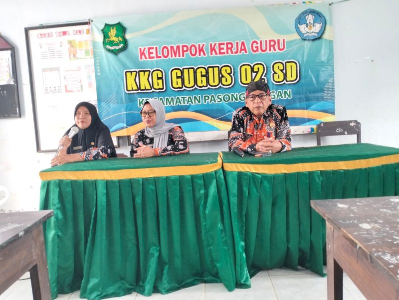 Keterangan Foto:
Guru-guru yang tergabung dalam KKG Gugus II Kecamatan Pasongsongan mengikuti diskusi dan berbagi praktik baik terkait penerapan pendidikan ramah anak bagi Anak Berkebutuhan Khusus (ABK), sebagai upaya memperkuat pendidikan inklusif di lingkungan sekolah dasar.