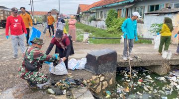 Kolaborasi lintas sektor DLH, Forkopimcam, Pemdes, dan warga menciptakan desa Pinggirpapas lebih bersih dan nyaman