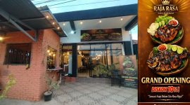 Lampu hangat dan dekorasi elegan Raja Rasa menambah kenyamanan saat pengunjung berbuka puasa, sambil menikmati menu khas ikan dan ayam bakar.