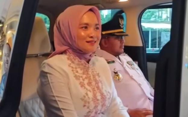 Bupati Achmad Fauzi Wongsojudo bersama sang istri tercinta