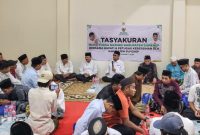 Ket Foto: Bupati Sumenep, Achmad Fauzi Wongsojudo, berbuka puasa bersama petugas kebersihan Dinas Lingkungan Hidup (DLH) di Kantor Baznas, Rabu (04/03/2026), sambil memberikan apresiasi atas dedikasi mereka menjaga kebersihan dan kenyamanan kota.