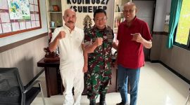 H. Ubaid Abdul Hayat, Ketua PKDI Sumenep, bersama Miskun Legiyono saat bersilaturahmi dengan Dandim Sumenep dalam rangka memperkuat sinergi dan mendukung kesuksesan program nasional Koperasi Desa Merah Putih (KDMP).