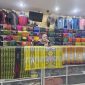 Koleksi lengkap dan pelayanan hangat membuat Toko Singa Raja menjadi tujuan utama masyarakat menjelang Idulfitri.