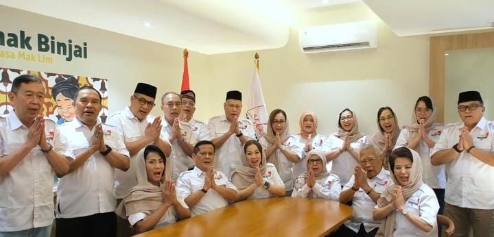 Ket Foto: Ketua Umum DPN Laskar Prabowo 08, Dr. (Cand) Devi Taurisa, SH., MH., CLD., CBLC., CLA, bersama seluruh jajaran pengurus saat momen kebersamaan dalam rangka Hari Raya Idulfitri 1447 H.