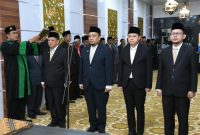 Bupati Sumenep, Achmad Fauzi Wongsojudo, saat melantik staf ahli dan Kepala BRIDA di Kantor Bupati, Rabu (08/04/2026), disaksikan para pejabat dan ASN yang menerima SK.