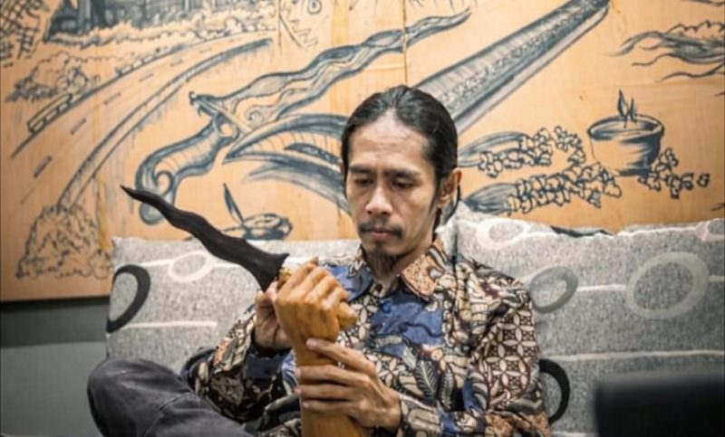Fauzi As, penulis artikel “Aktivis Bajingan”, menekankan pentingnya aktivisme yang berpihak pada rakyat kecil.