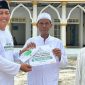 Penyerahan bantuan pembangunan masjid oleh BAZNAS Sumenep kepada pengurus Masjid Husnul Khotimah, Jumat (10/4/2026).
