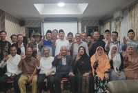 Ketua MPP Din Syamsuddin bersama Ketua Umum Lukman Malanuang memimpin rapat konsolidasi MPP dan DPP Partai Pelita di Pondok Labu, Jakarta, Senin (13/4/2026) malam, guna memperkuat struktur organisasi dan memantapkan arah gerak partai ke depan.
