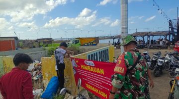 Sampah Pesisir Jadi Perhatian, Mahasiswa UIN Madura dan TNI Gelar Aksi Bersih Pantai Branta Pamekasan