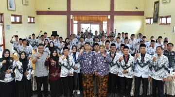 Para guru mengikuti Konkerkab I Persatuan Guru Republik Indonesia Sumenep 2026 yang menyoroti pentingnya adaptasi teknologi dalam pembelajaran.