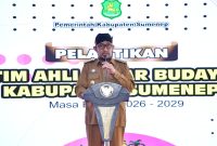 Bupati Sumenep Achmad Fauzi Wongsojudo saat menyampaikan komitmen pelestarian cagar budaya dalam pelantikan Tim Ahli Cagar Budaya (TACB) di Pendopo Agung Keraton Sumenep.