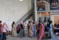 Kegiatan pemeriksaan kesehatan gratis sebagai bentuk kepedulian CV Ayunda Permata Sejahtera terhadap 650 pekerja dan masyarakat sekitar di Desa Jarin.
