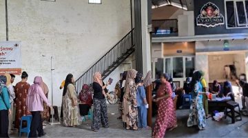Kegiatan pemeriksaan kesehatan gratis sebagai bentuk kepedulian CV Ayunda Permata Sejahtera terhadap 650 pekerja dan masyarakat sekitar di Desa Jarin.